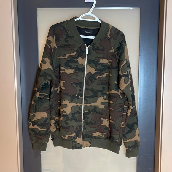 Zara Other - Zara Camo Bomber